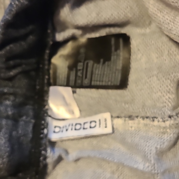 Athletic shorts LOT - Picture 2 of 6